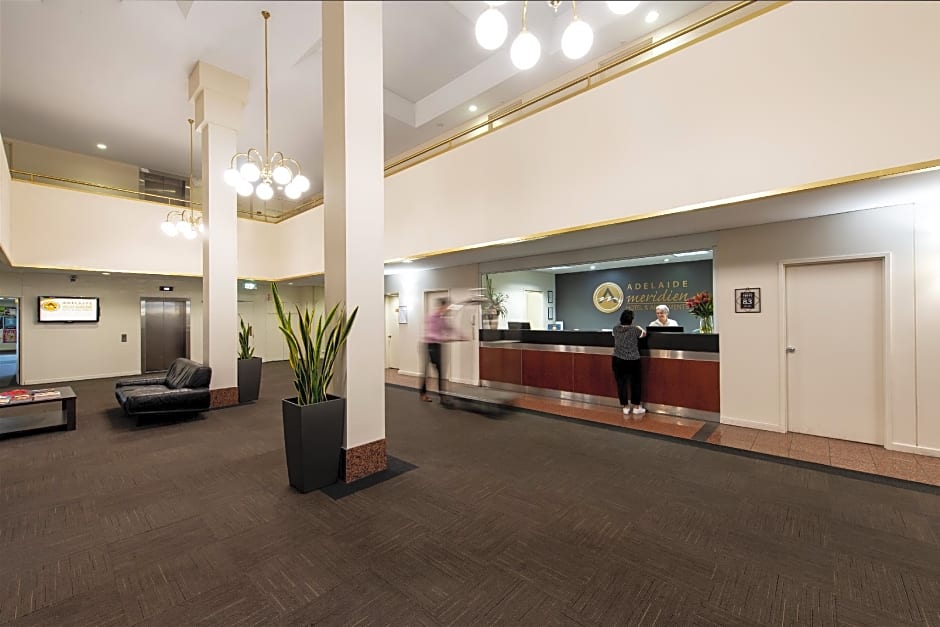 Comfort Hotel Adelaide Meridien