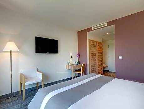 Two Connecting Double Rooms