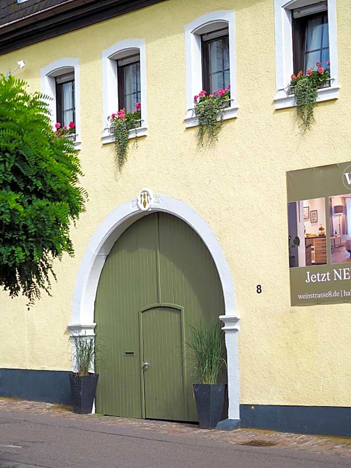 Weinstraße No 8 "Einfach-Gut-Übernachten"