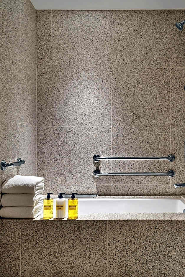 The Hollywood Grande, Autograph Collection