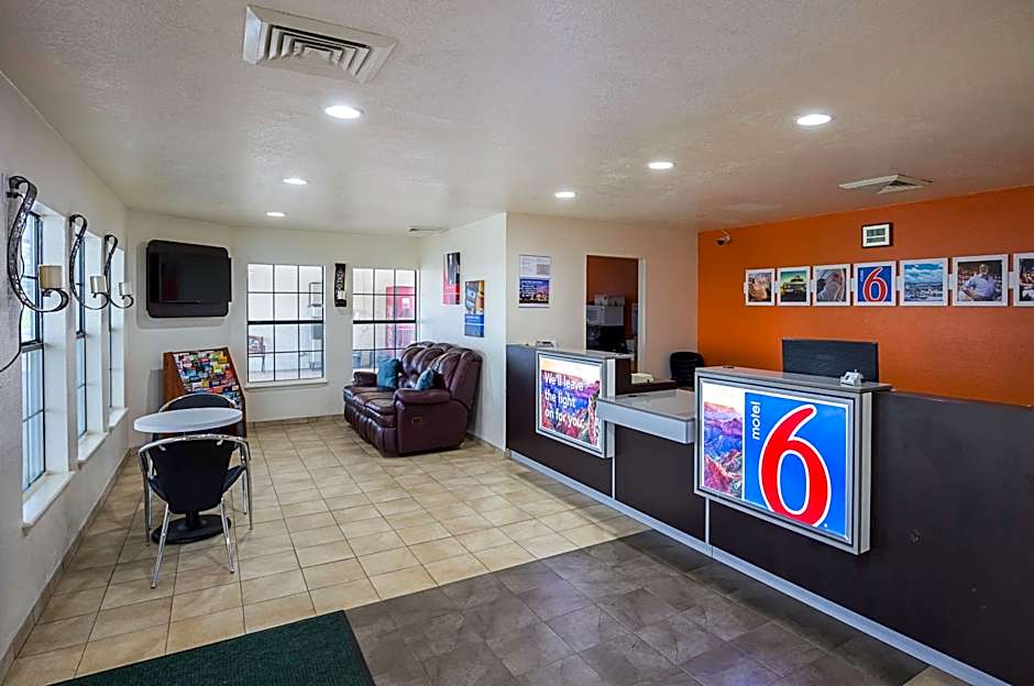 Motel 6-Madisonville, TX