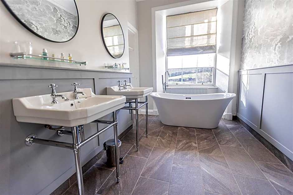 Marshall Meadows Manor House