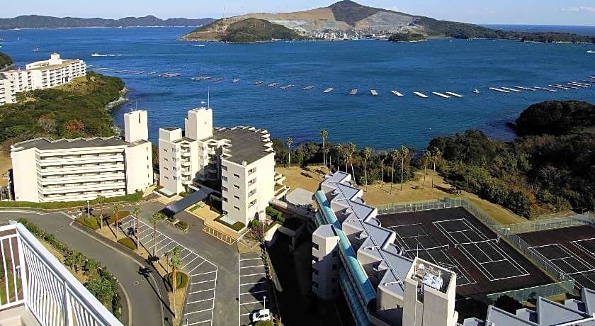 Wisterian Life Club Toba