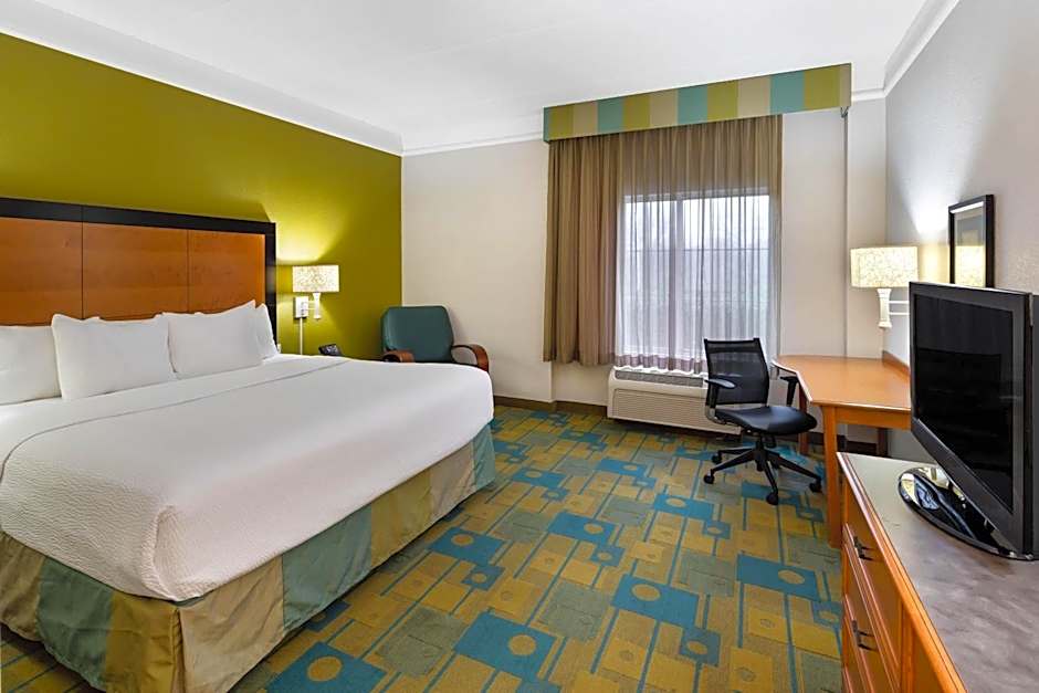 La Quinta by Wyndham Haywood Mall-Near Greenville Downtow