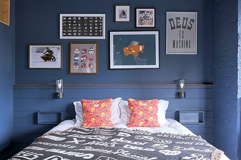 Deus Ex Machina Hotel