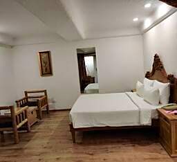 Shravanthi Sarovar Portico