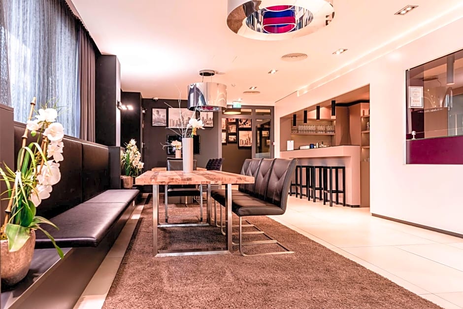 Bliss Hotel