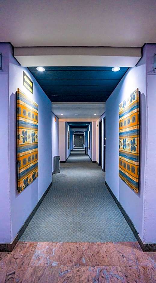 Hotel Embassy