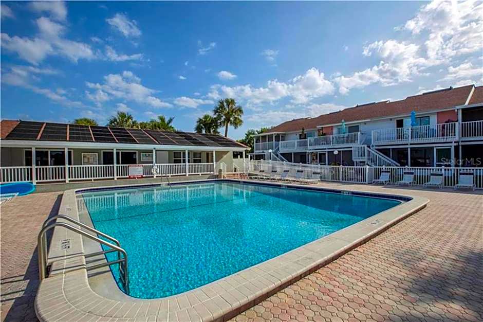 Relaxing Spacious Coastal 3bd Gulfport Paradise