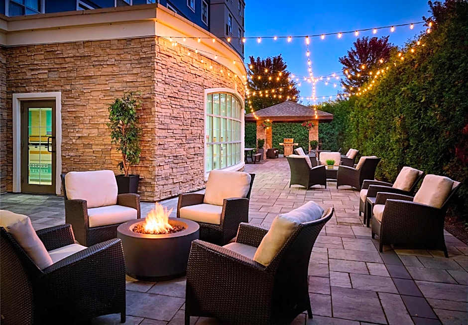 Staybridge Suites Oakville Burlington By IHG