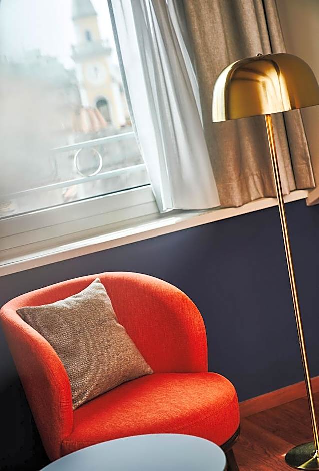 URBANAUTS STUDIOS Minelli