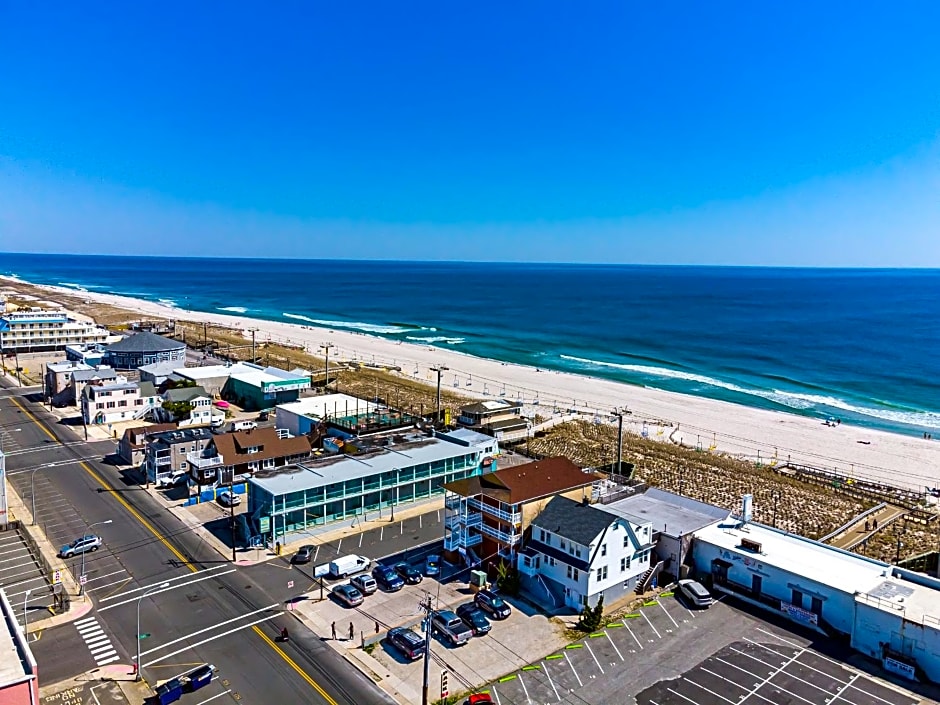 Boardwalk Sand & Surf Beach Hotel Oceanfront