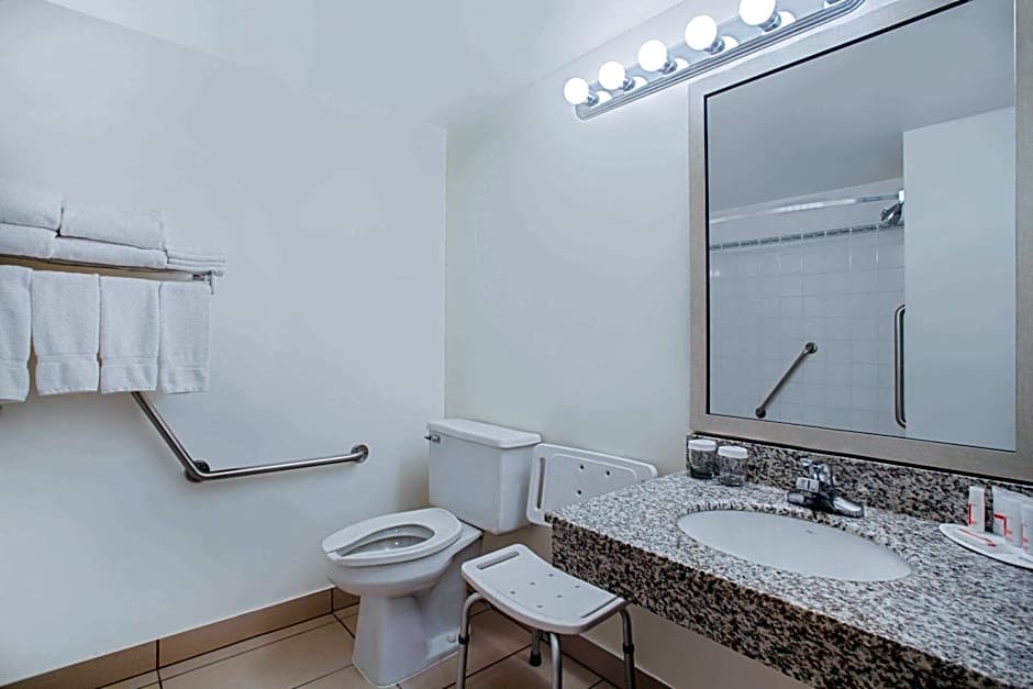 Ramada by Wyndham Red Deer Hotel and Suites