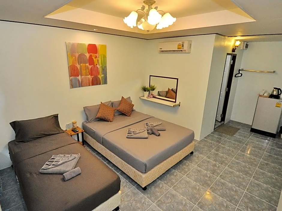 Sidewalk Boutique Hotel