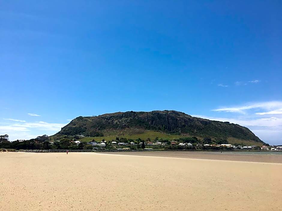 Noah's Stanley Luxury Bed and Breakfast