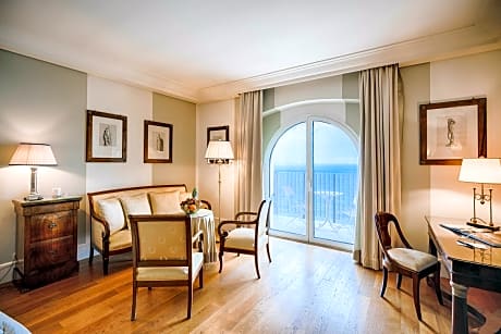 Classic suite sea view with balcony