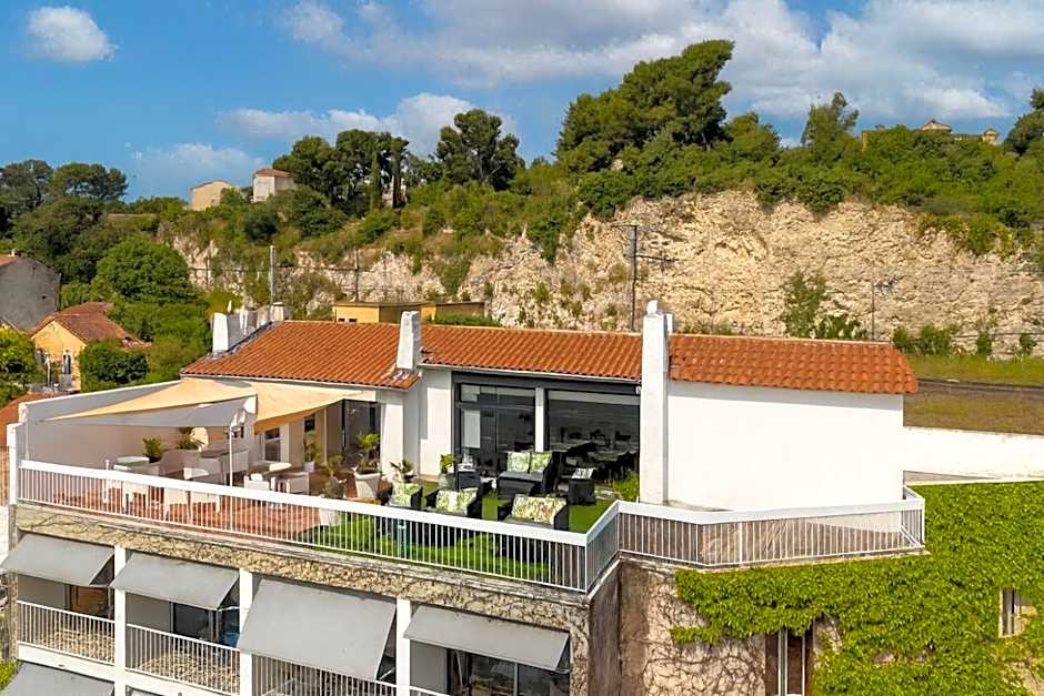 Cit'HÃ´tel Oasis d'Avignon