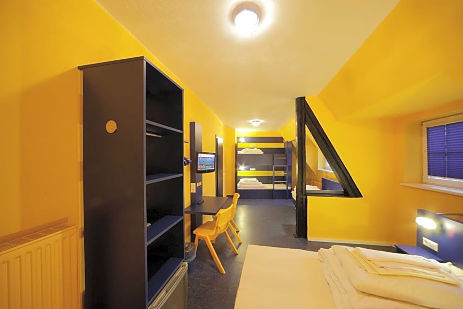 Bed’nBudget Expo-Hostel Dorms