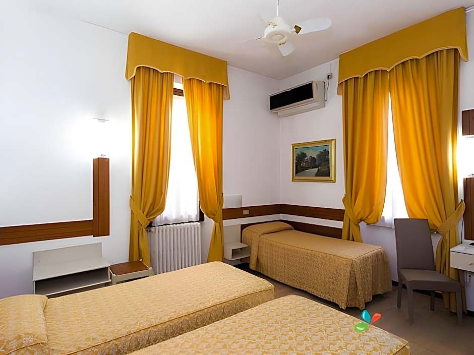Piccolo Hotel