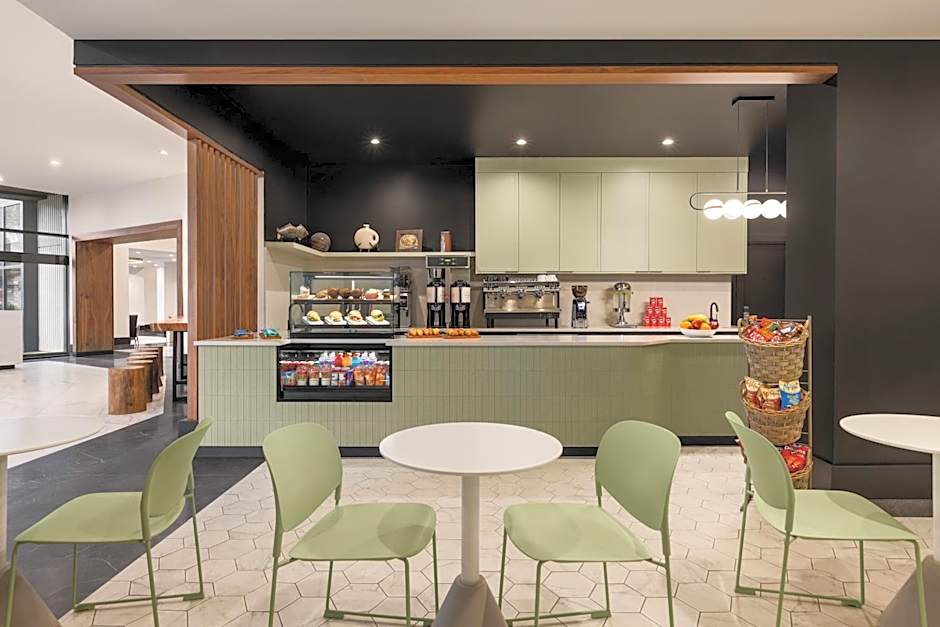 Radisson Blu Vancouver Airport Hotel & Marina