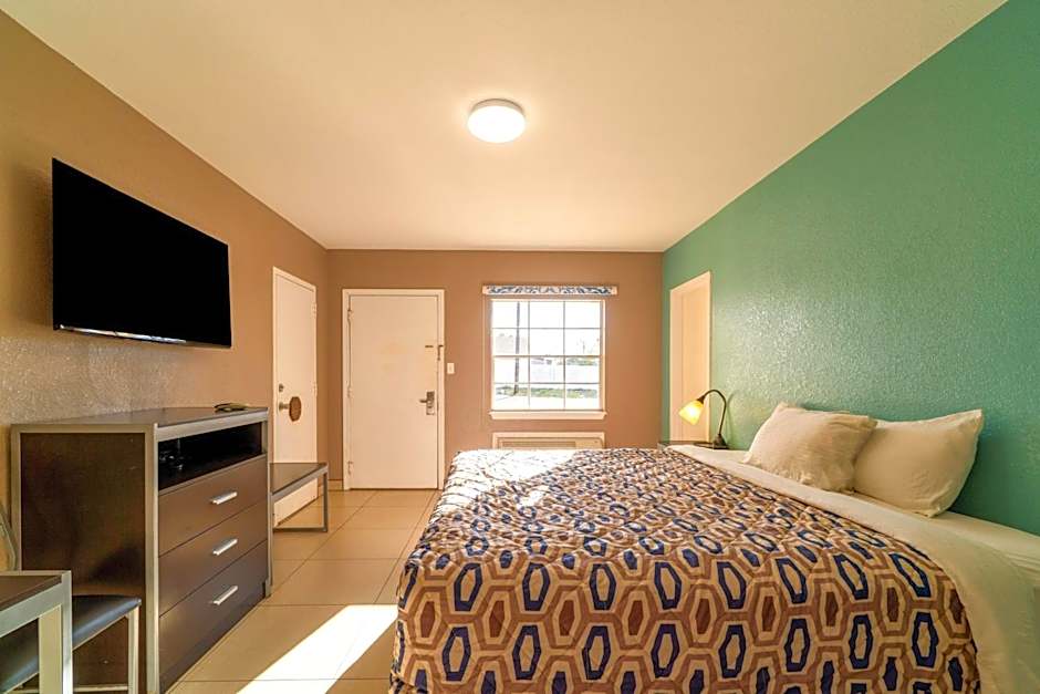 Woodfield Inn & Suites Hotel O, Yoakum TX 111