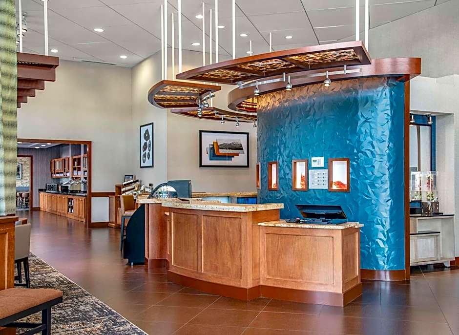 Hyatt Place Riverside Downtown