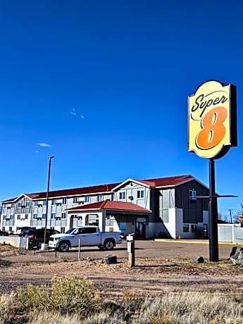 Super 8 by Wyndham Holbrook