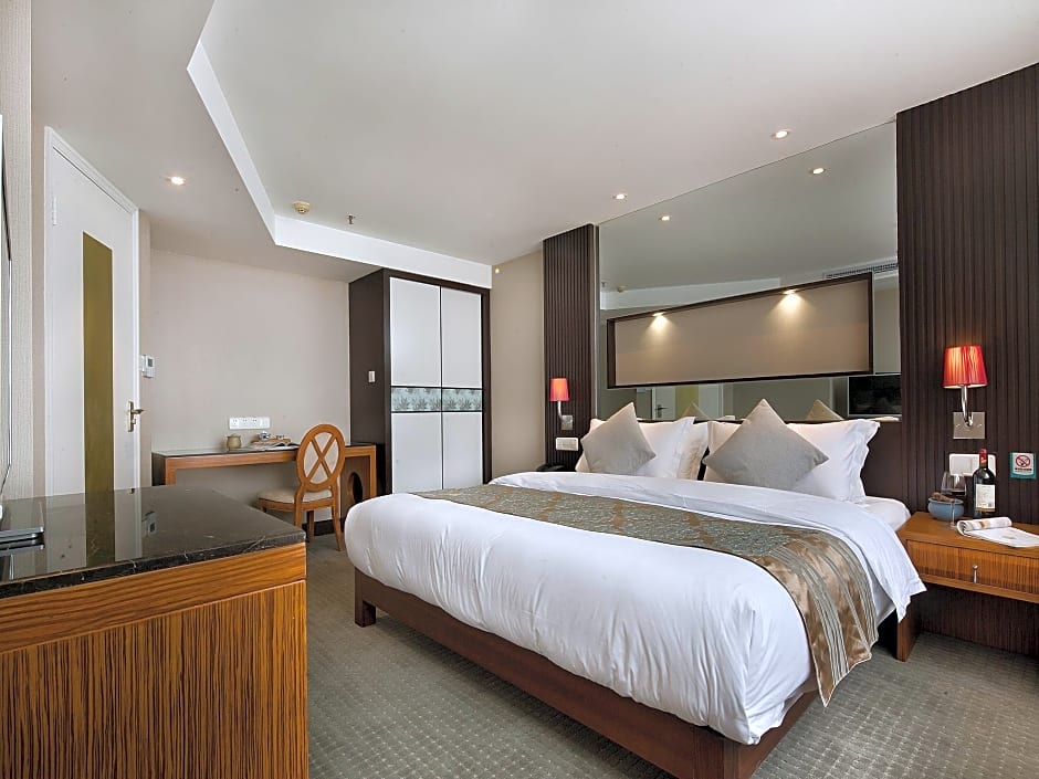 Chongqing Golden View Hotel