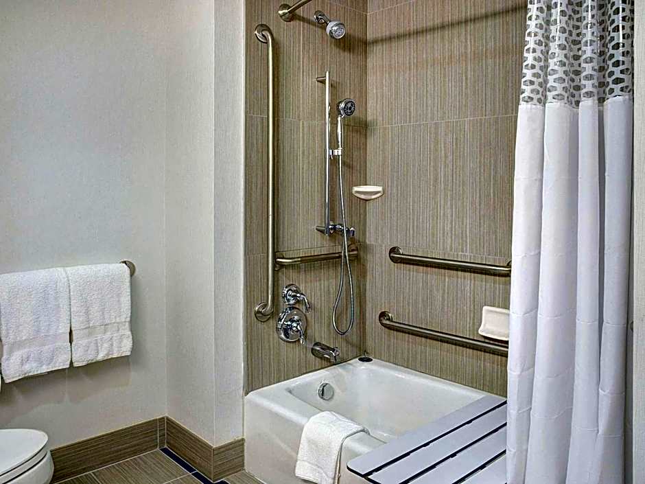 Hampton Inn By Hilton Winnipeg Airport