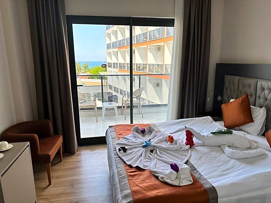 SiDE GOLDEN ROCK HOTEL&SPA