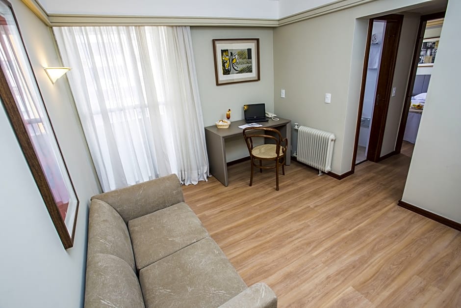 Alta Reggia Plaza Hotel