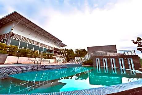 On The Rock Chaiyaphum Bed & Breakfast