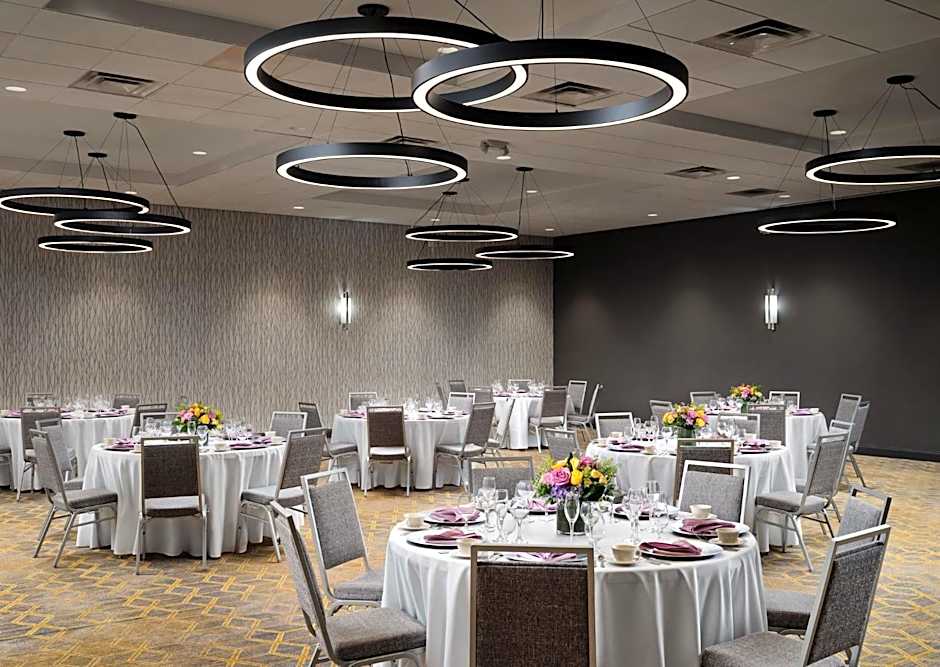 Holiday Inn Boston - Dedham Hotel & Conference Center By IHG