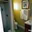 Sea Breeze Inn - Pacific Grove