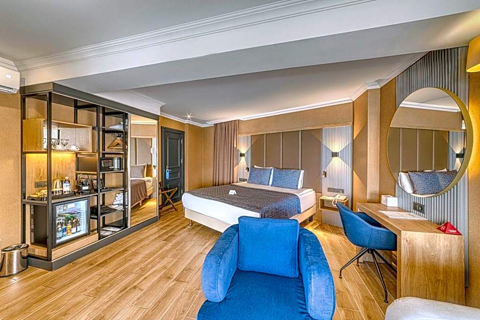 Numa Port Hotel
