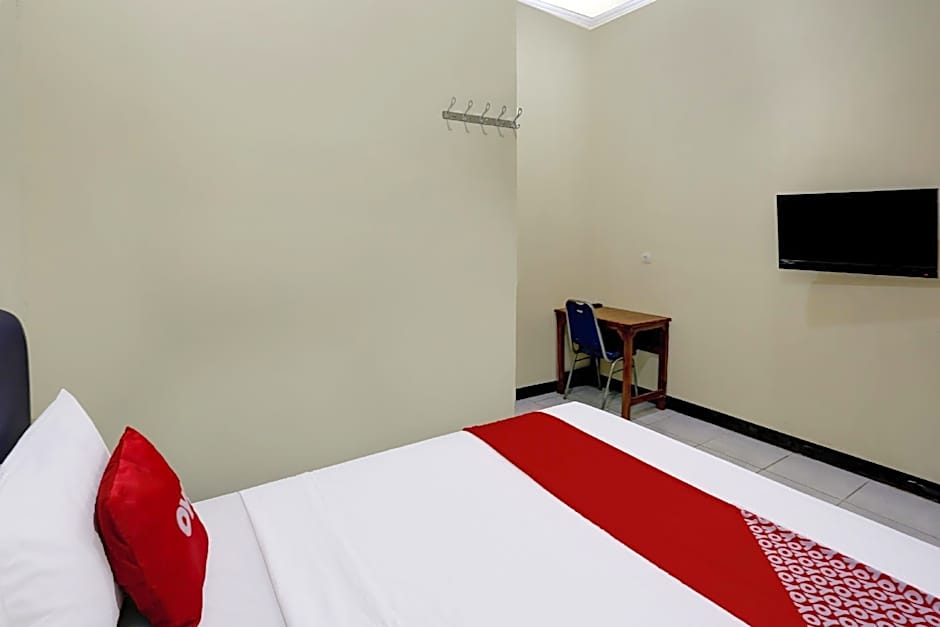 OYO 3767 Permata House