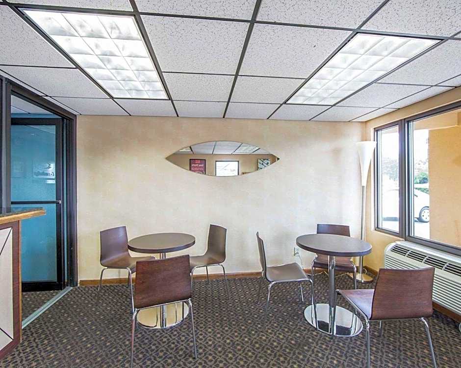 Econo Lodge Knoxville North