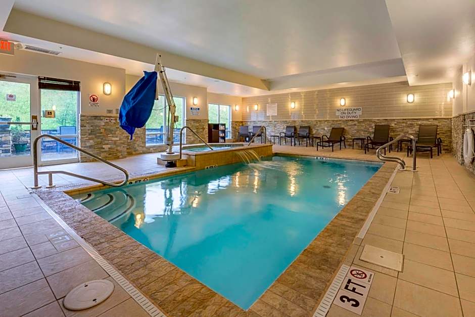 Fairfield Inn & Suites by Marriott Slippery Rock