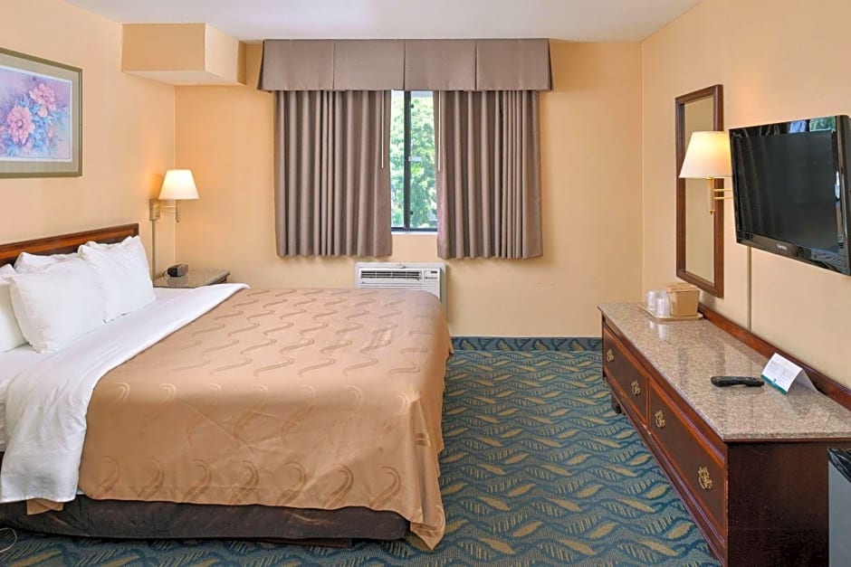 Quality Inn and Suites Walnut – Walnut, CA