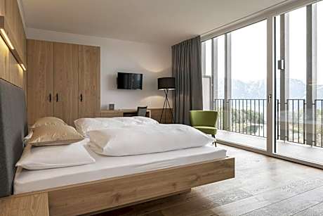 King Room with Mountain View