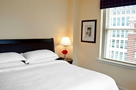 Junior Suite, 1 Bedroom (1 King Bed)