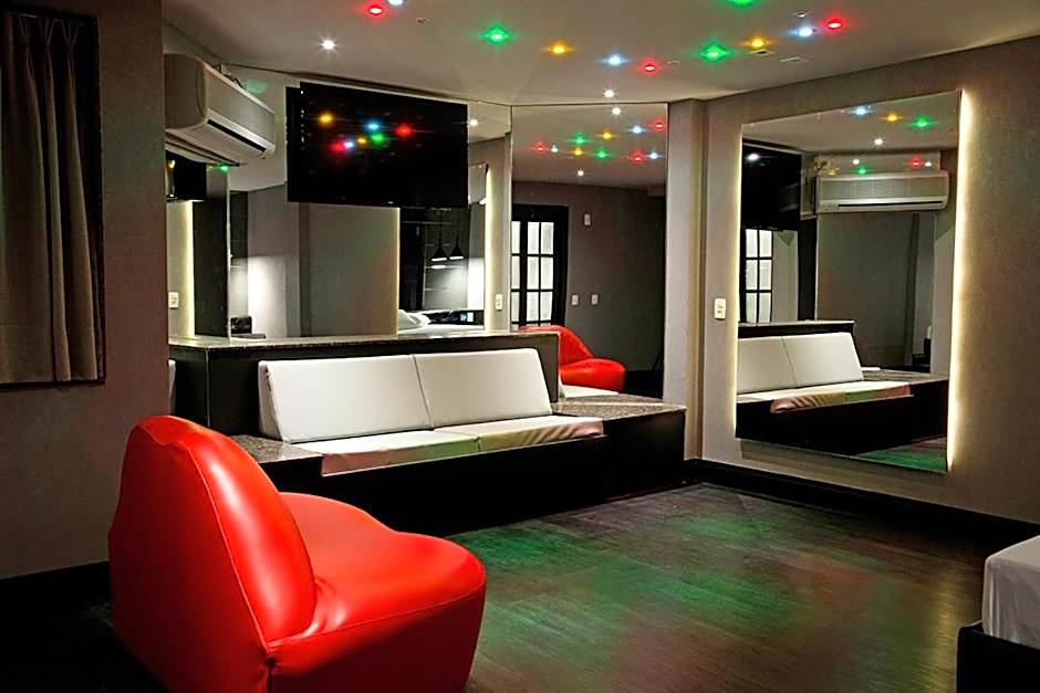 BAMBINA HOTEL -Adultos Somente