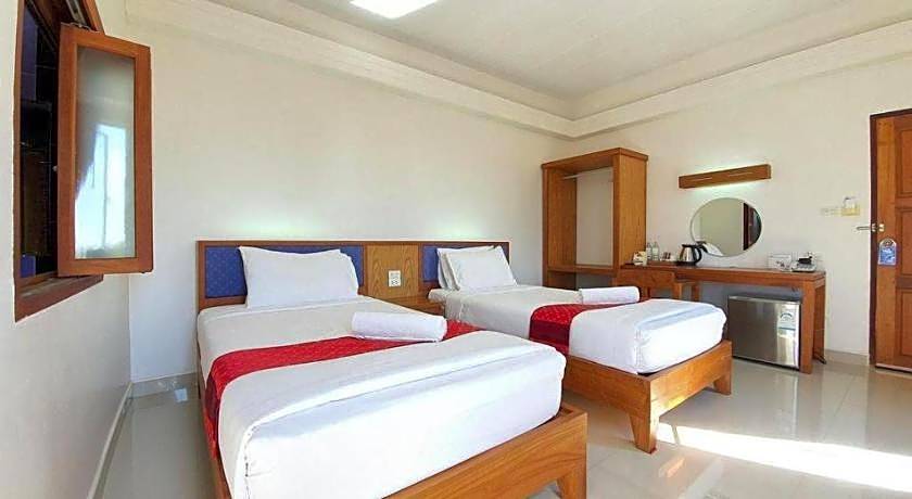 J2 Hotel