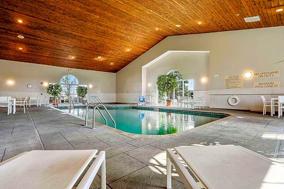 Country Inn & Suites by Radisson, Green Bay, WI