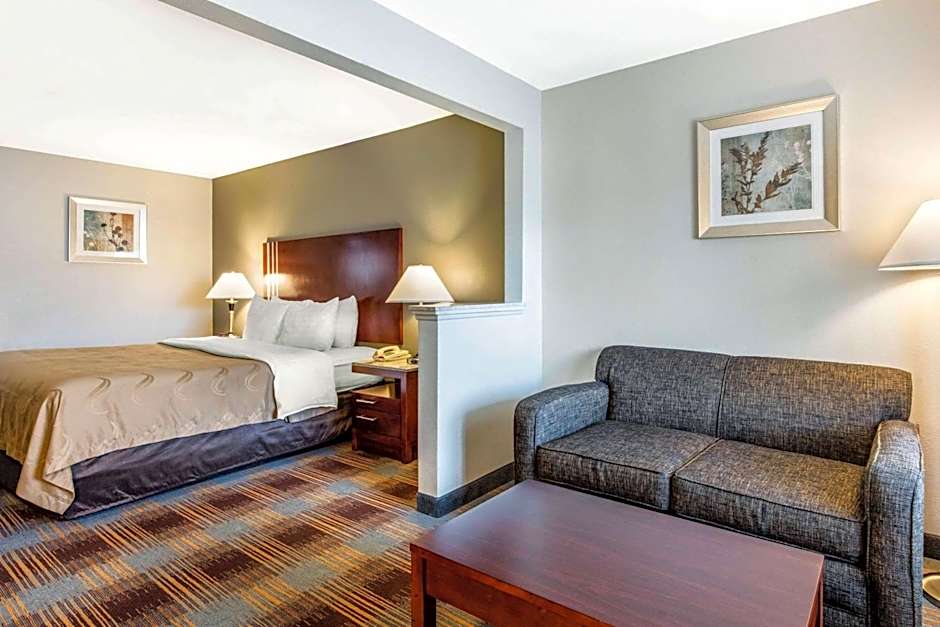 Quality Inn Airport I-240