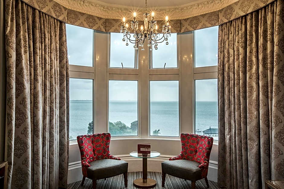 Muthu Westcliff Hotel (Near London Southend Airport)