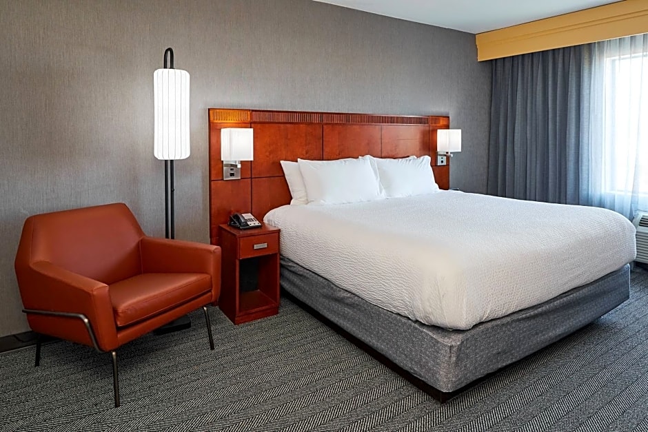 Courtyard by Marriott Medford Airport