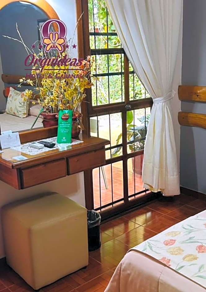 Orquideas Palace Hotel & Cabañas