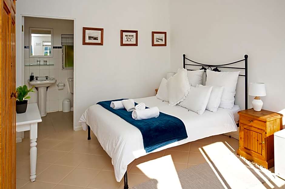 Boulders Beach Hotel, Cafe and Curio shop