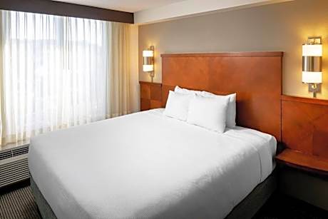 King Room with Sofa Bed - High Floor